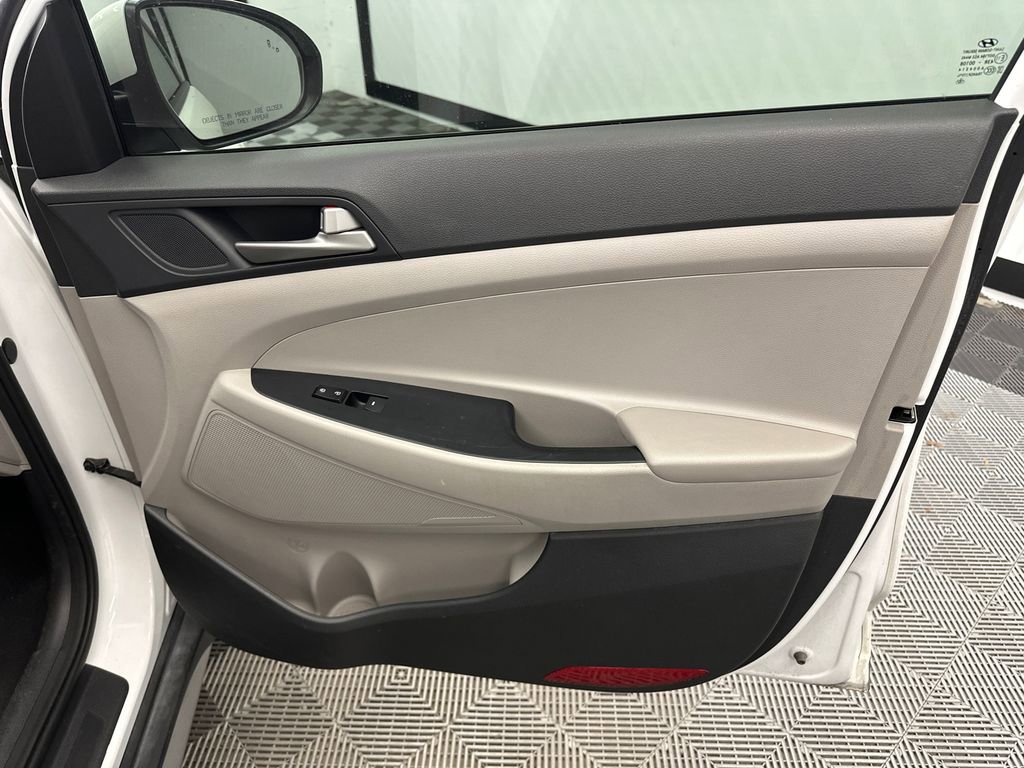Used 2018 Hyundai Tucson Sport FWD image 15