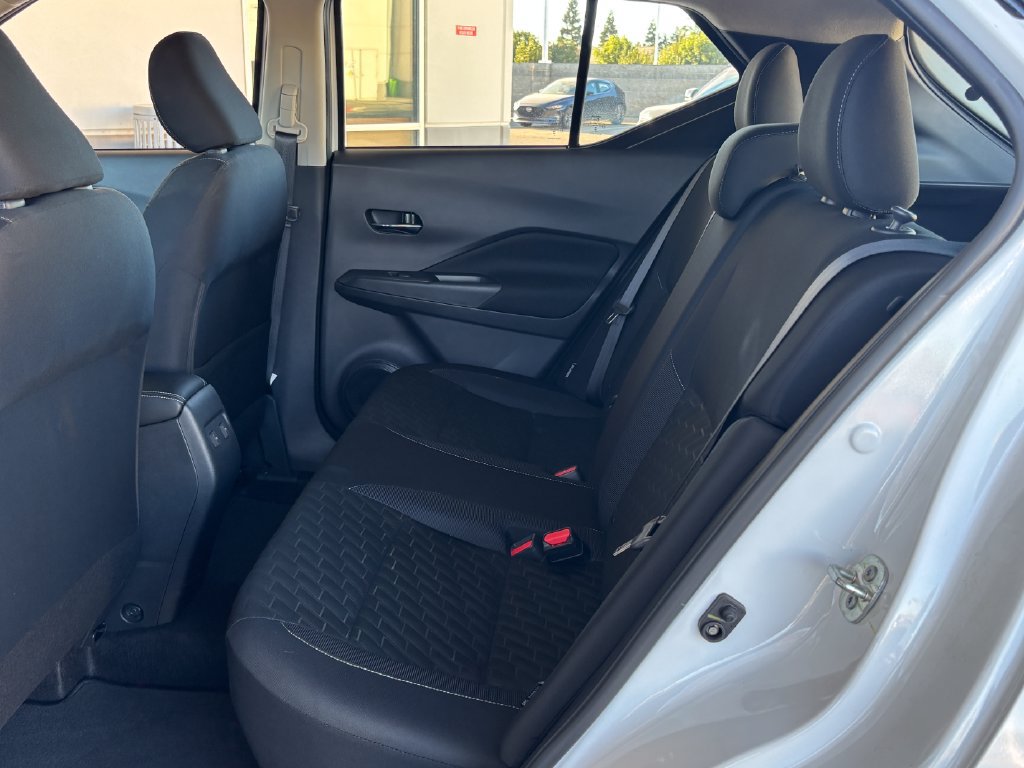 Used 2023 Nissan Kicks SV FWD image 23