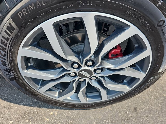 Used 2025 Cadillac XT6 Sport w/ Technology Package image 36