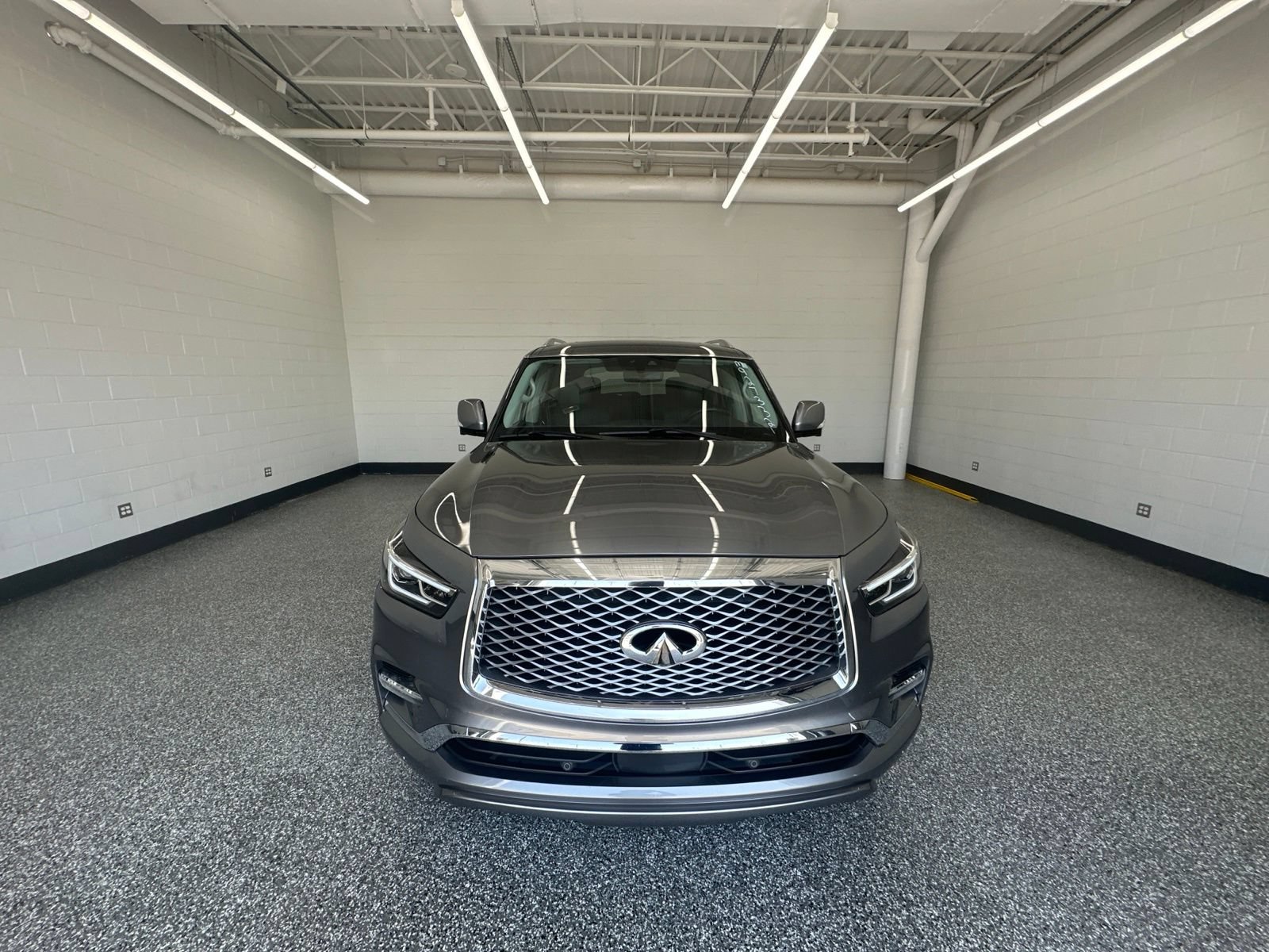 Used 2021 INFINITI QX80 Luxe w/ Cargo Package AWD/4WD image 5