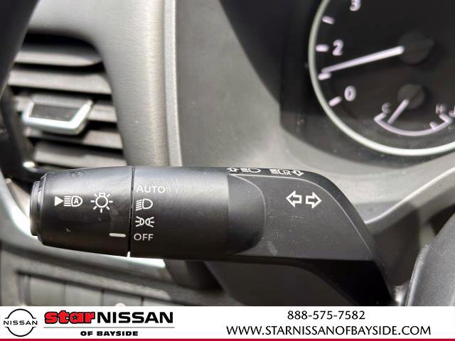 Certified 2022 Nissan Rogue SV image 28