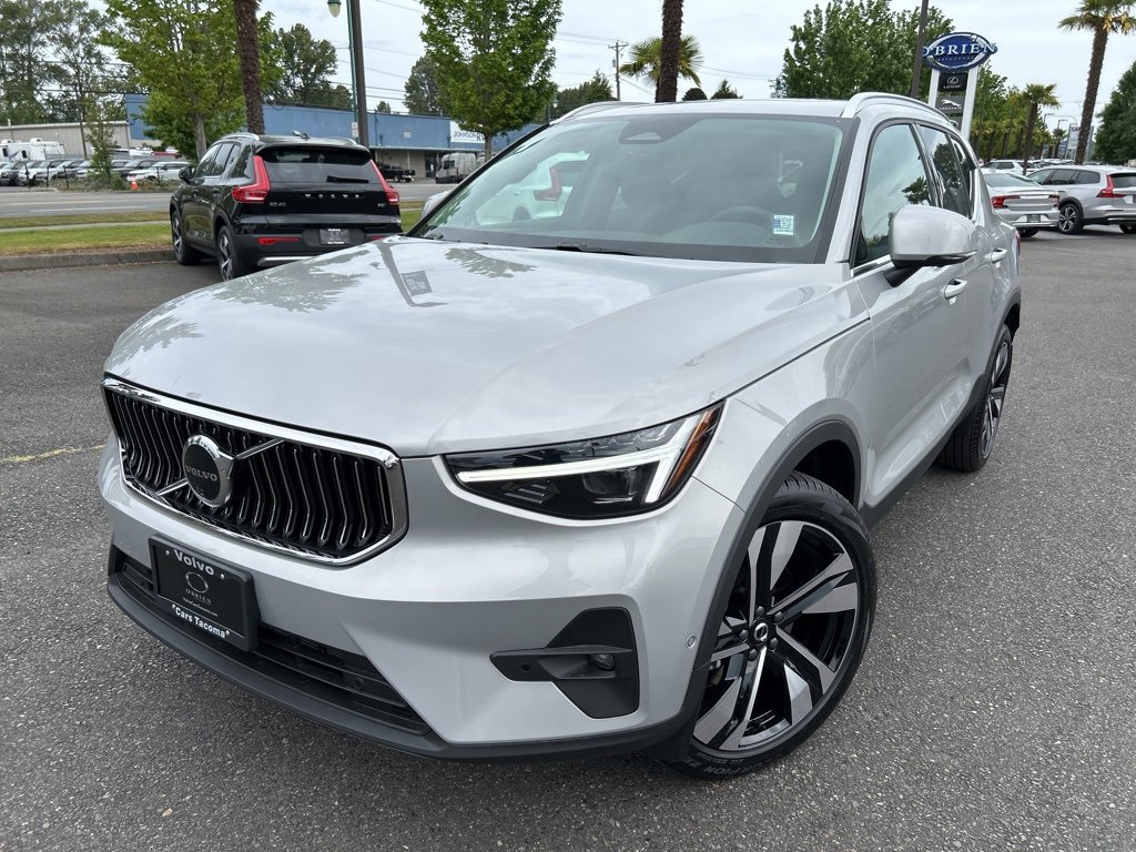 New 2025 Volvo XC40 B5 Ultra w/ Protection Package Premier image 1