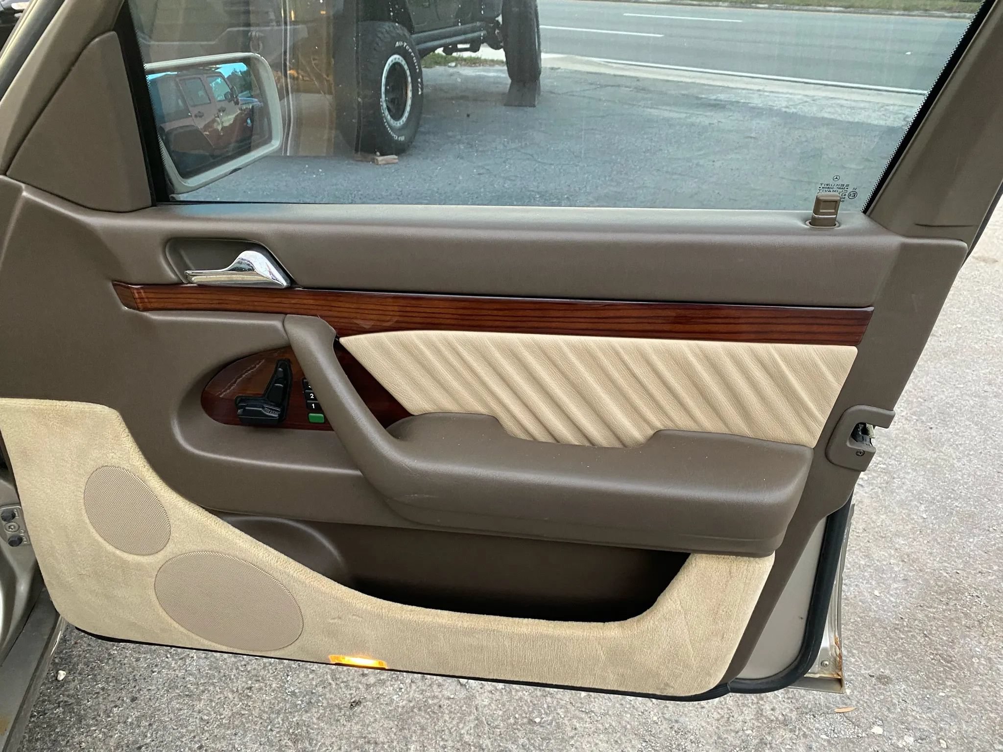 Used 1995 Mercedes-Benz S 420 image 9