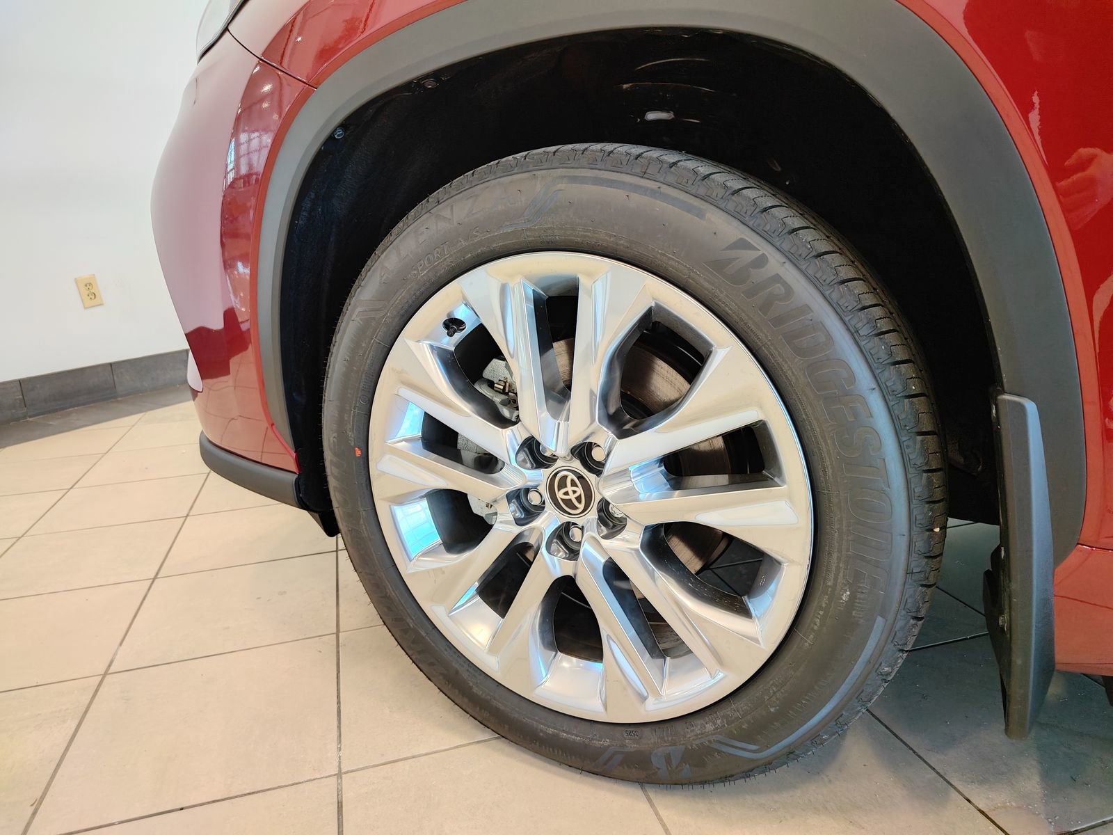 New 2026 Toyota Highlander Limited image 10