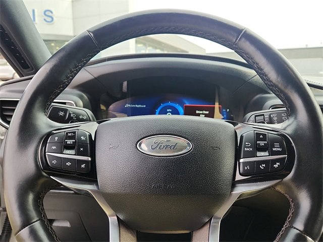 Used 2021 Ford Explorer Platinum w/ Equipment Group 601A image 12