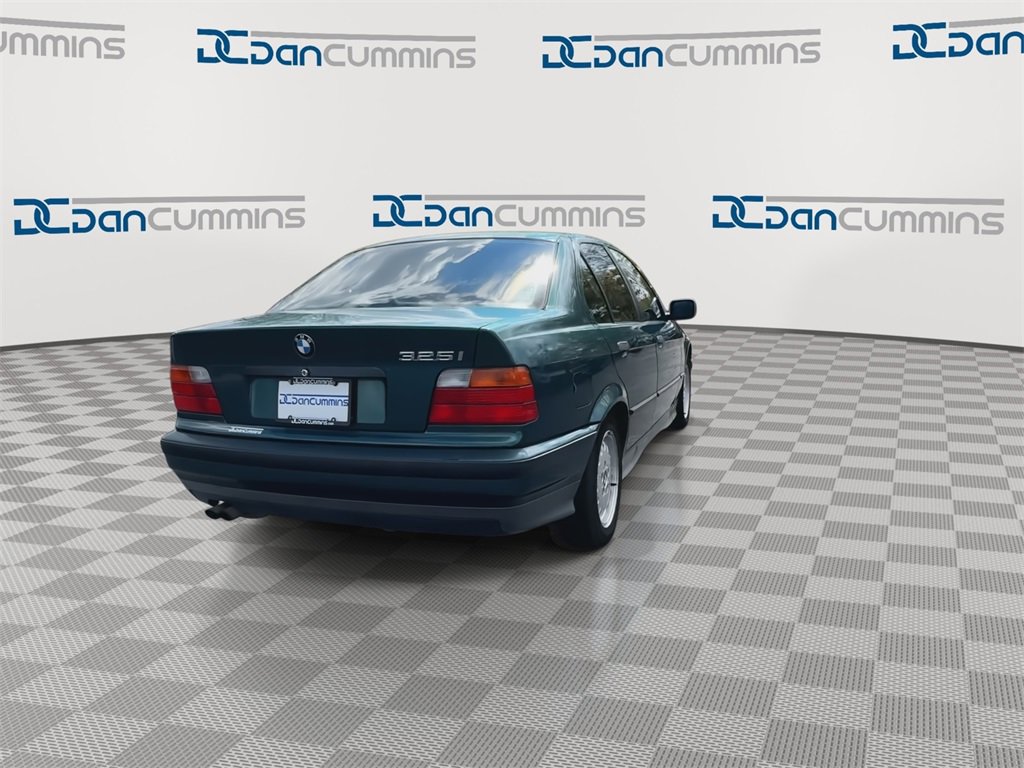 Used 1993 BMW 325i Sedan image 7