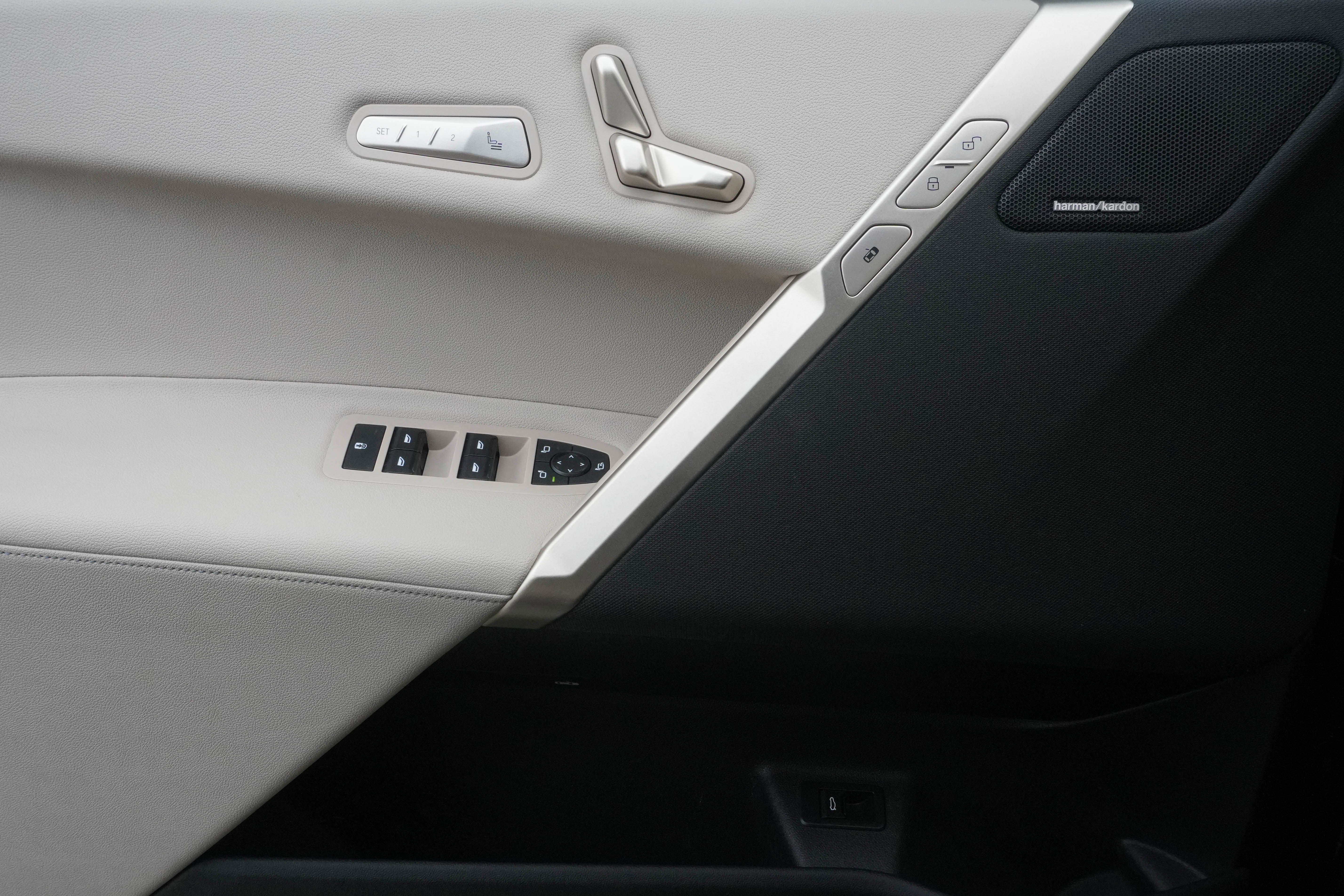 Certified 2024 BMW iX xDrive50 w/ Premium Package image 30