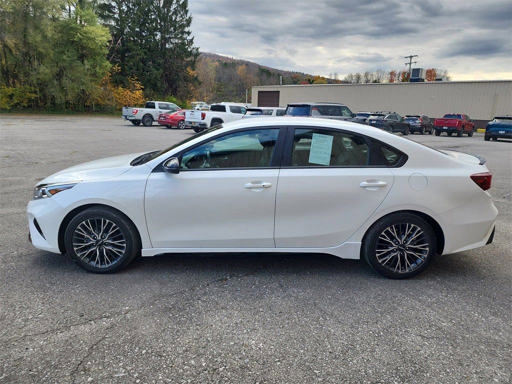 Used 2023 Kia Forte GT-Line image 5