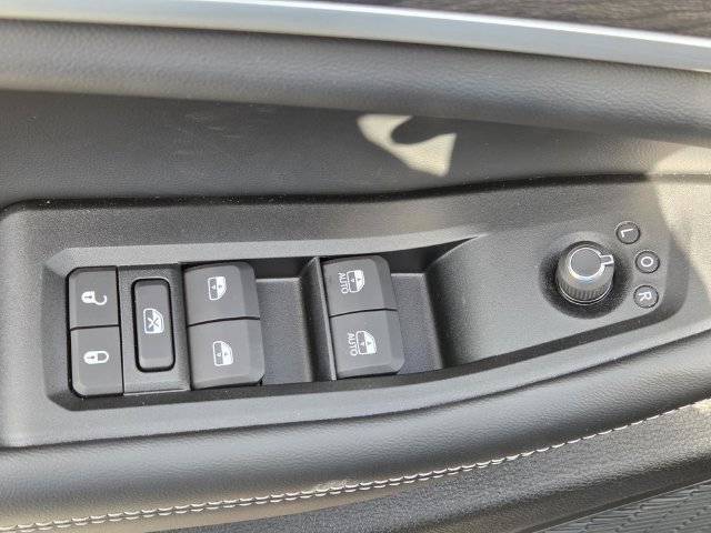 New 2026 Jeep Grand Cherokee L 2WD image 21