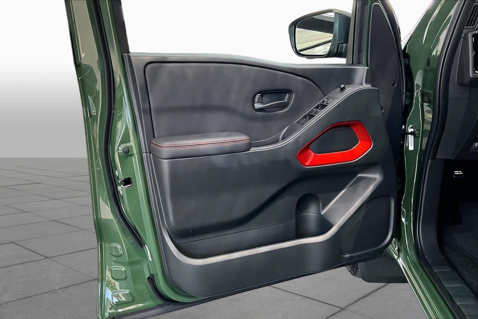 New 2026 Nissan Frontier Pro-X w/ Pro-X Convenience Package RWD image 10