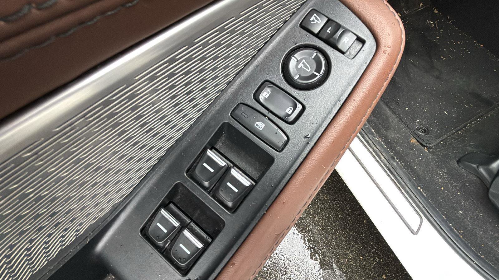 Used 2023 Acura MDX SH-AWD w/ Advance Package image 23