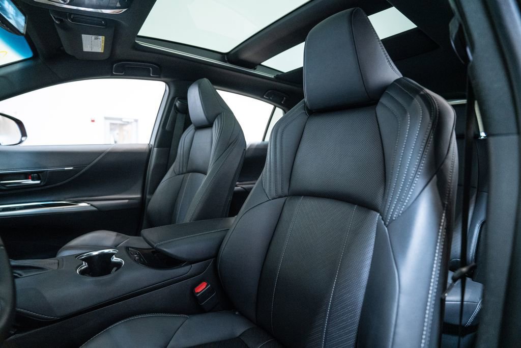 Used 2021 Toyota Venza Limited w/ Advanced Technology Package AWD/4WD image 6