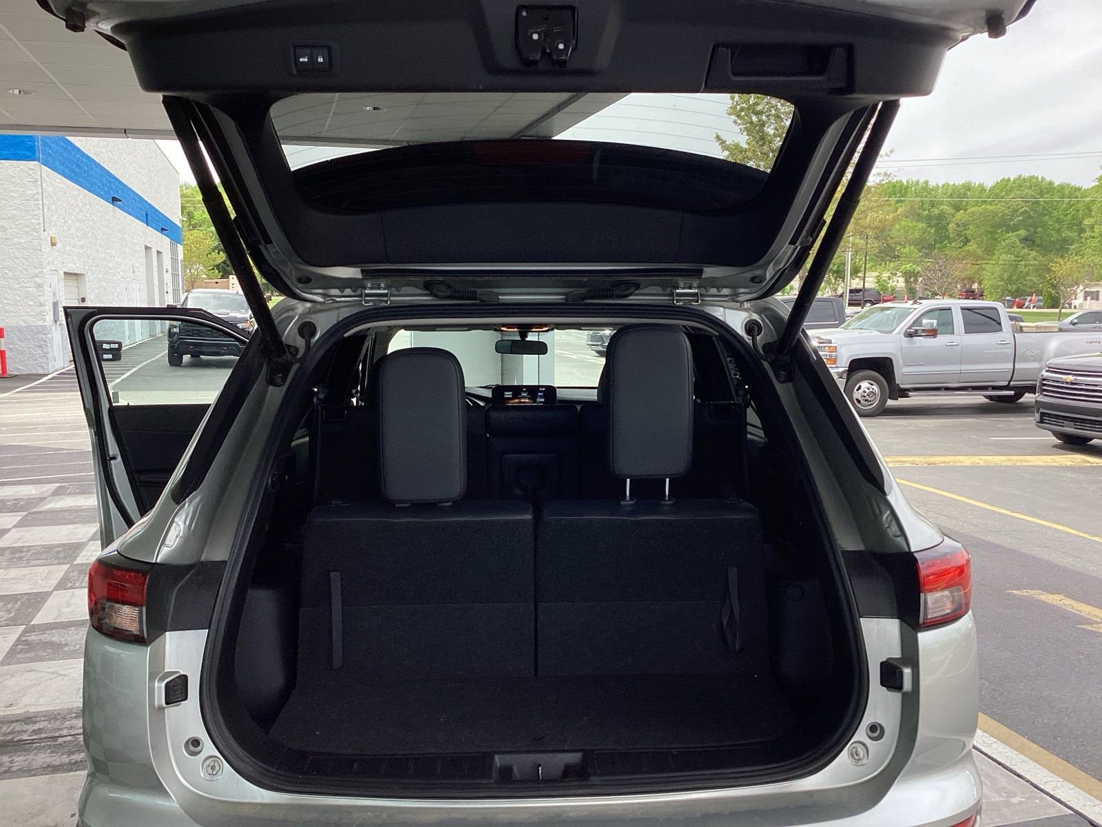 Used 2024 Mitsubishi Outlander SE Black Edition image 22