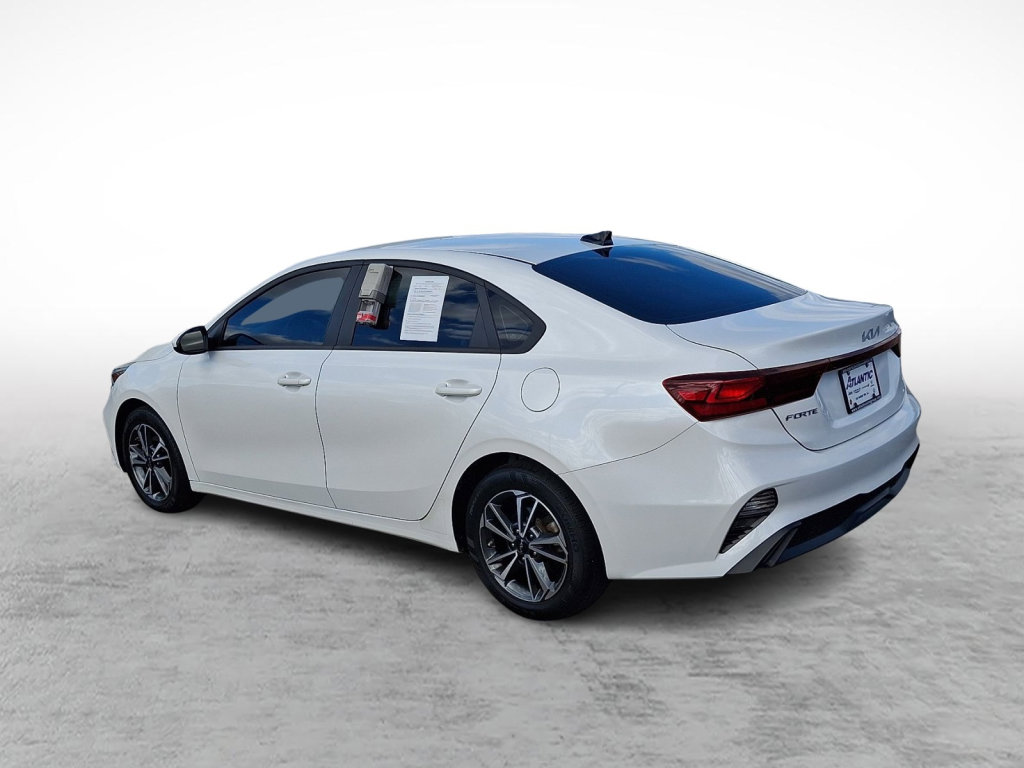 Used 2023 Kia Forte LXS image 3