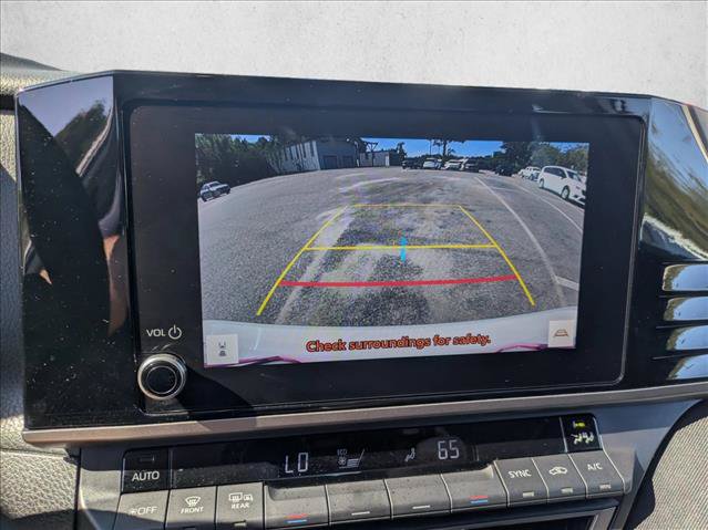 Used 2025 Toyota Camry LE FWD image 13