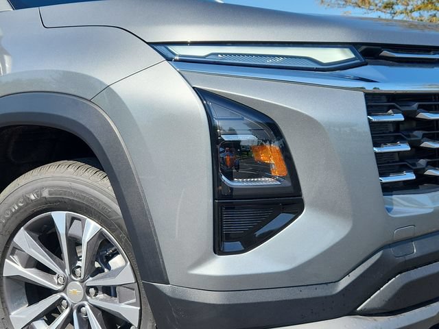 New 2027 Chevrolet Equinox LT w/ LPO, Floor Liner Package FWD image 9