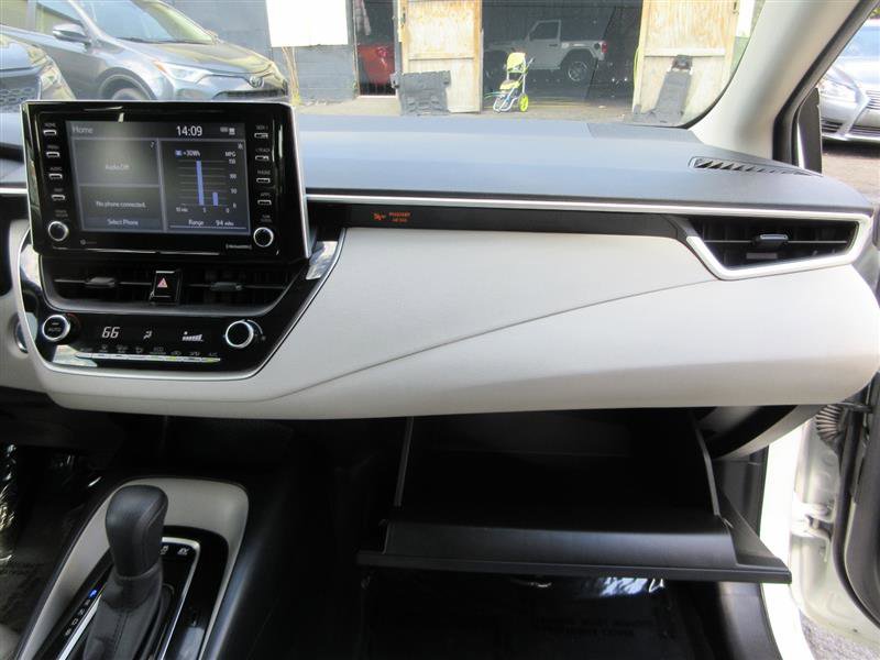 Used 2021 Toyota Corolla LE FWD image 24