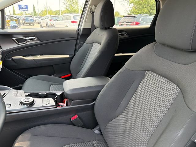 New 2026 Kia Sportage LX FWD image 19