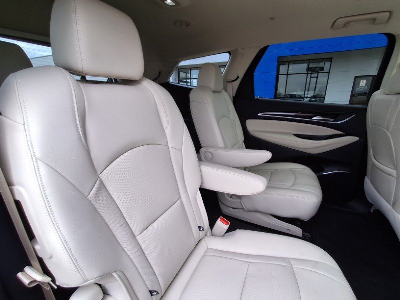 Used 2023 Buick Enclave Essence AWD/4WD image 16