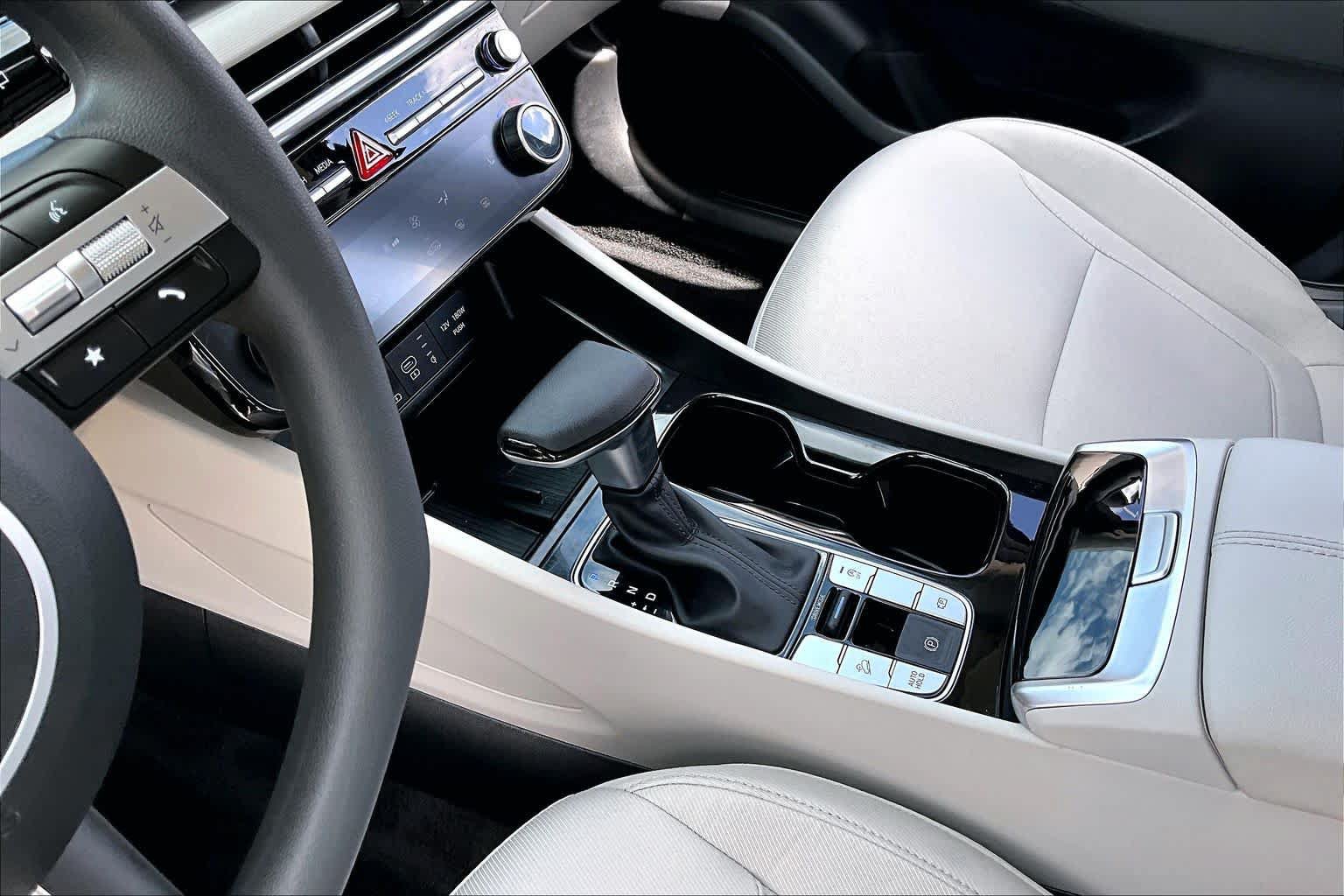 Certified 2025 Hyundai Tucson SEL FWD image 15