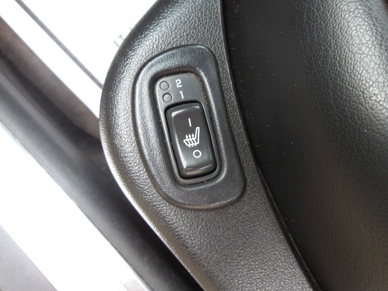 Used 2009 Pontiac G6 GT w/ Sport Package 1 FWD image 24