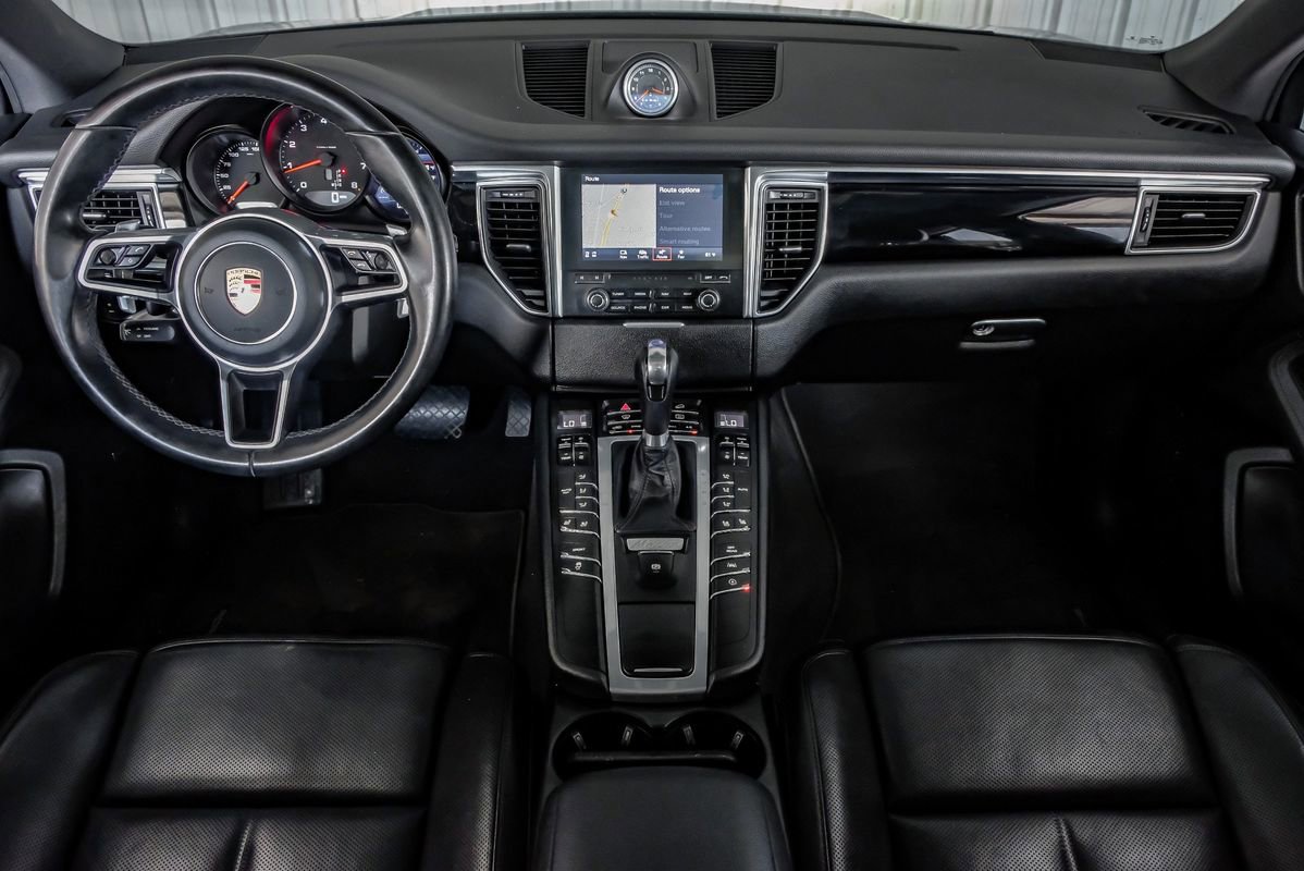 Used 2018 Porsche Macan Sport Edition image 13