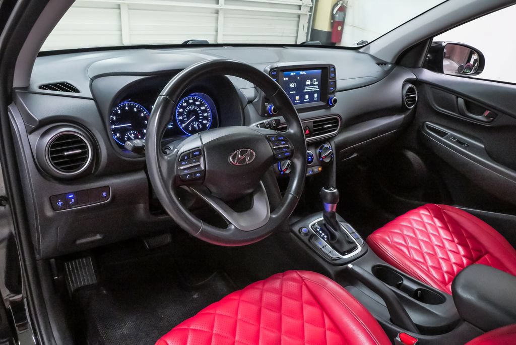 Used 2018 Hyundai Kona SEL FWD image 2