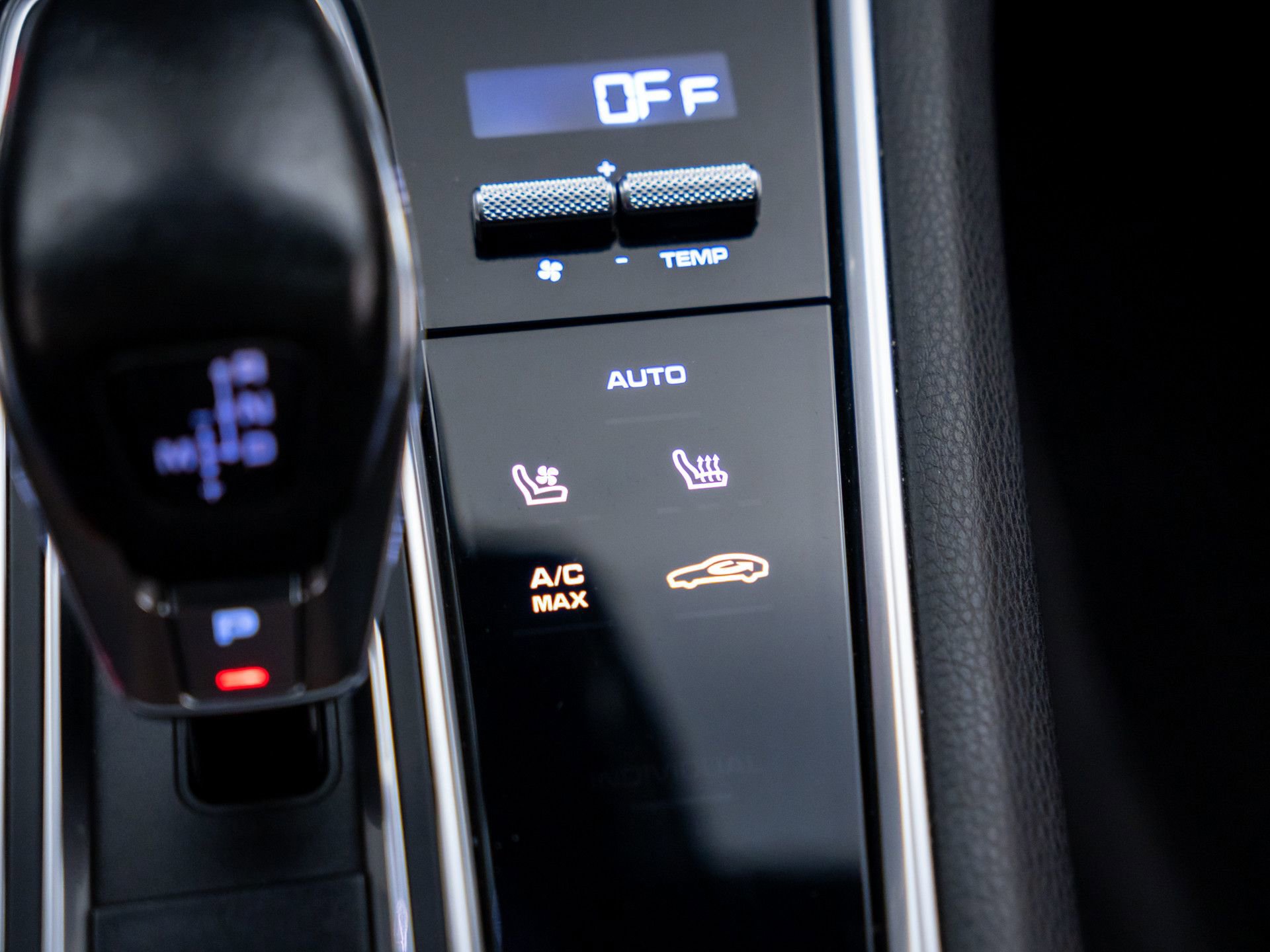Used 2018 Porsche Panamera 4S AWD/4WD image 29