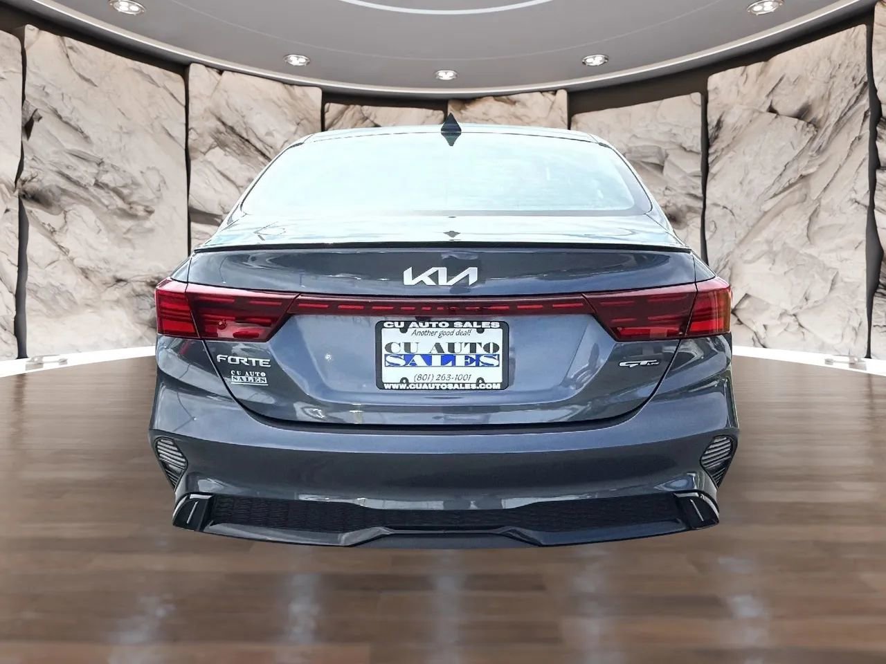 Used 2023 Kia Forte GT-Line w/ GT-Line Technology Package image 4