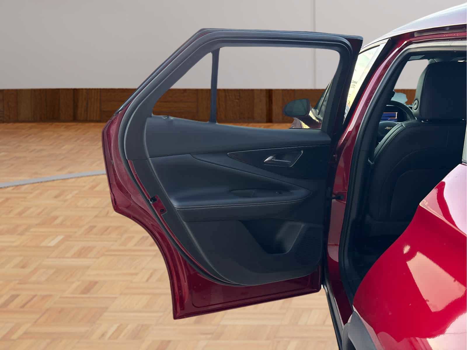 Used 2025 Chevrolet Blazer EV LT image 11