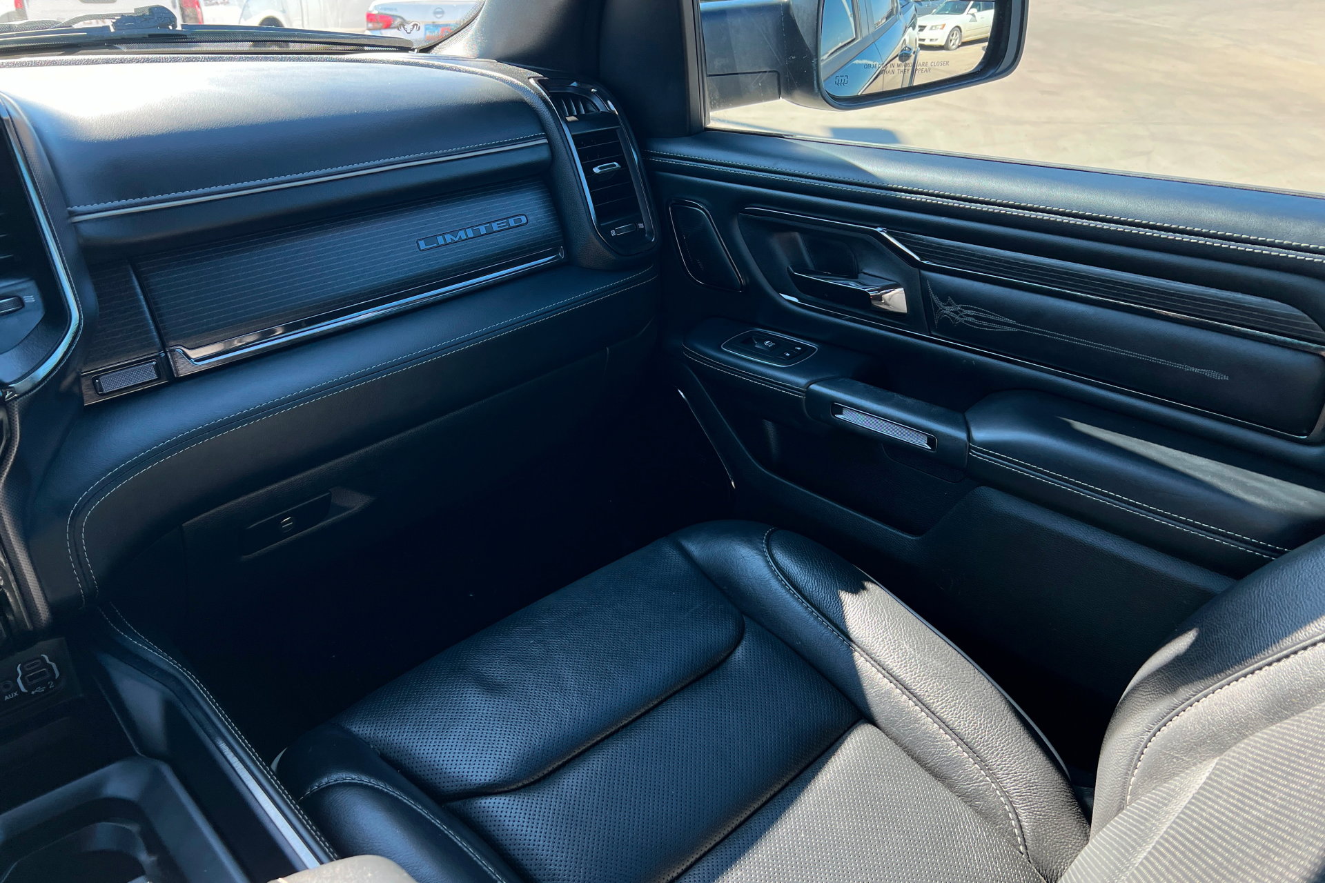 Used 2024 RAM 1500 Limited AWD/4WD image 10