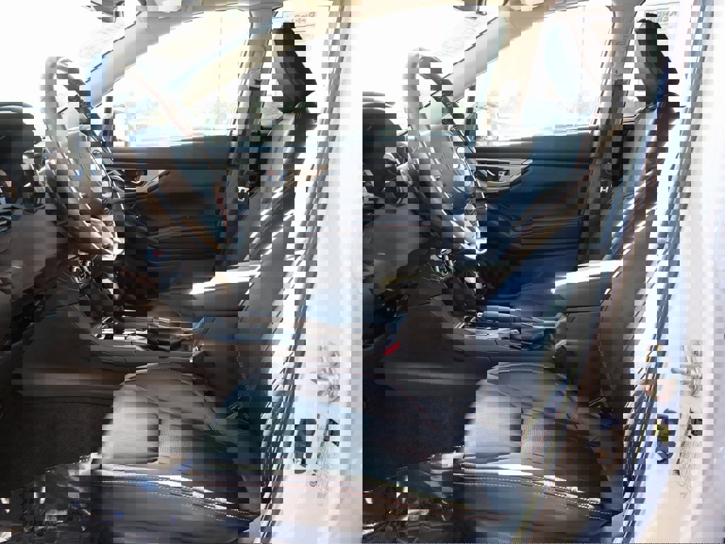 Used 2023 Subaru Crosstrek 2.5i Limited w/ Moonroof Package image 23