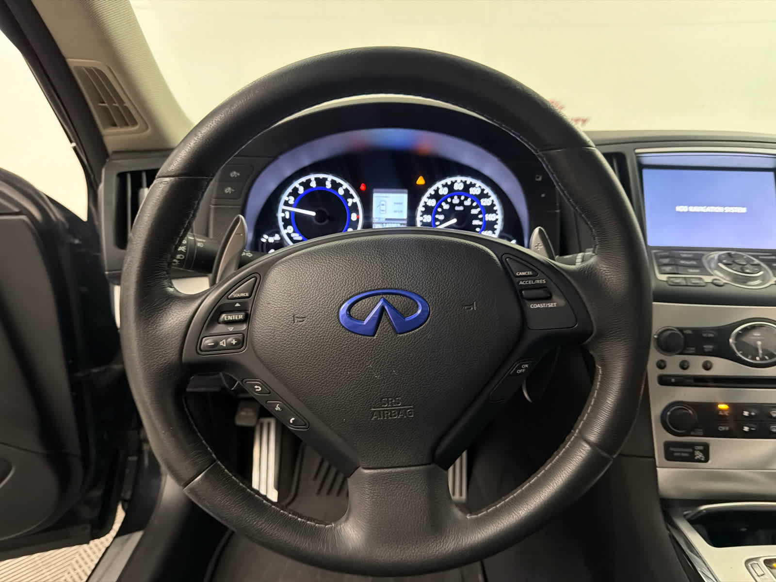 Used 2015 INFINITI Q60 AWD Coupe w/ Premium Package image 16