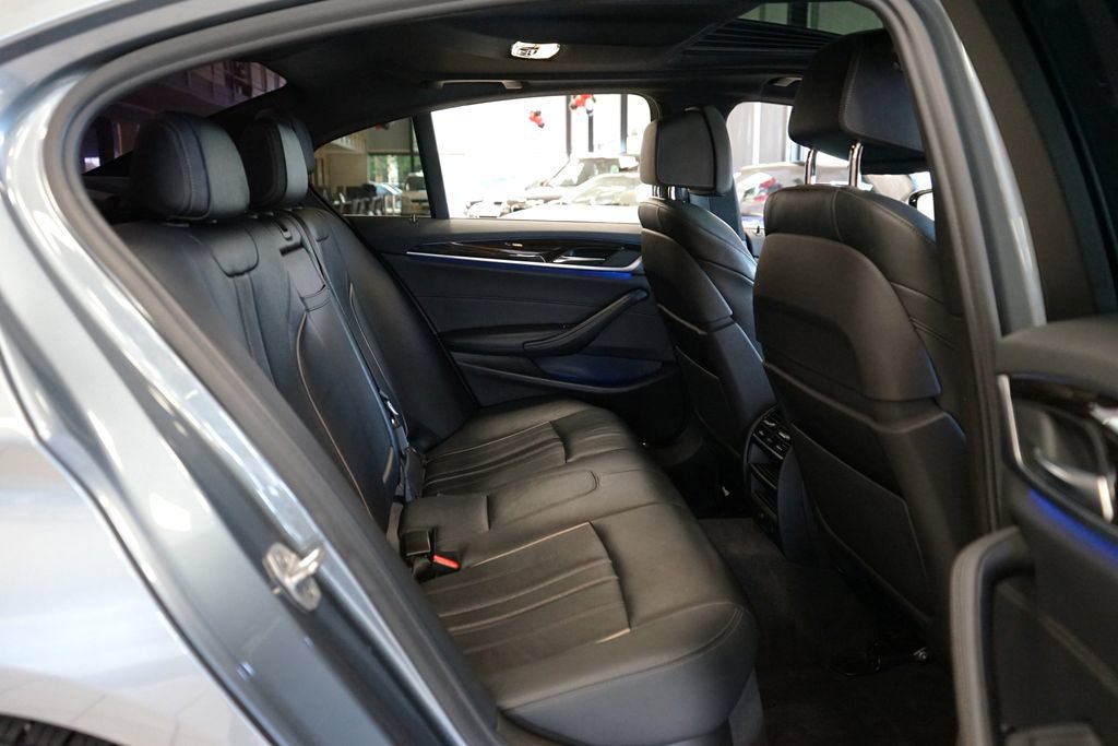 Used 2018 BMW 530i xDrive AWD/4WD image 15