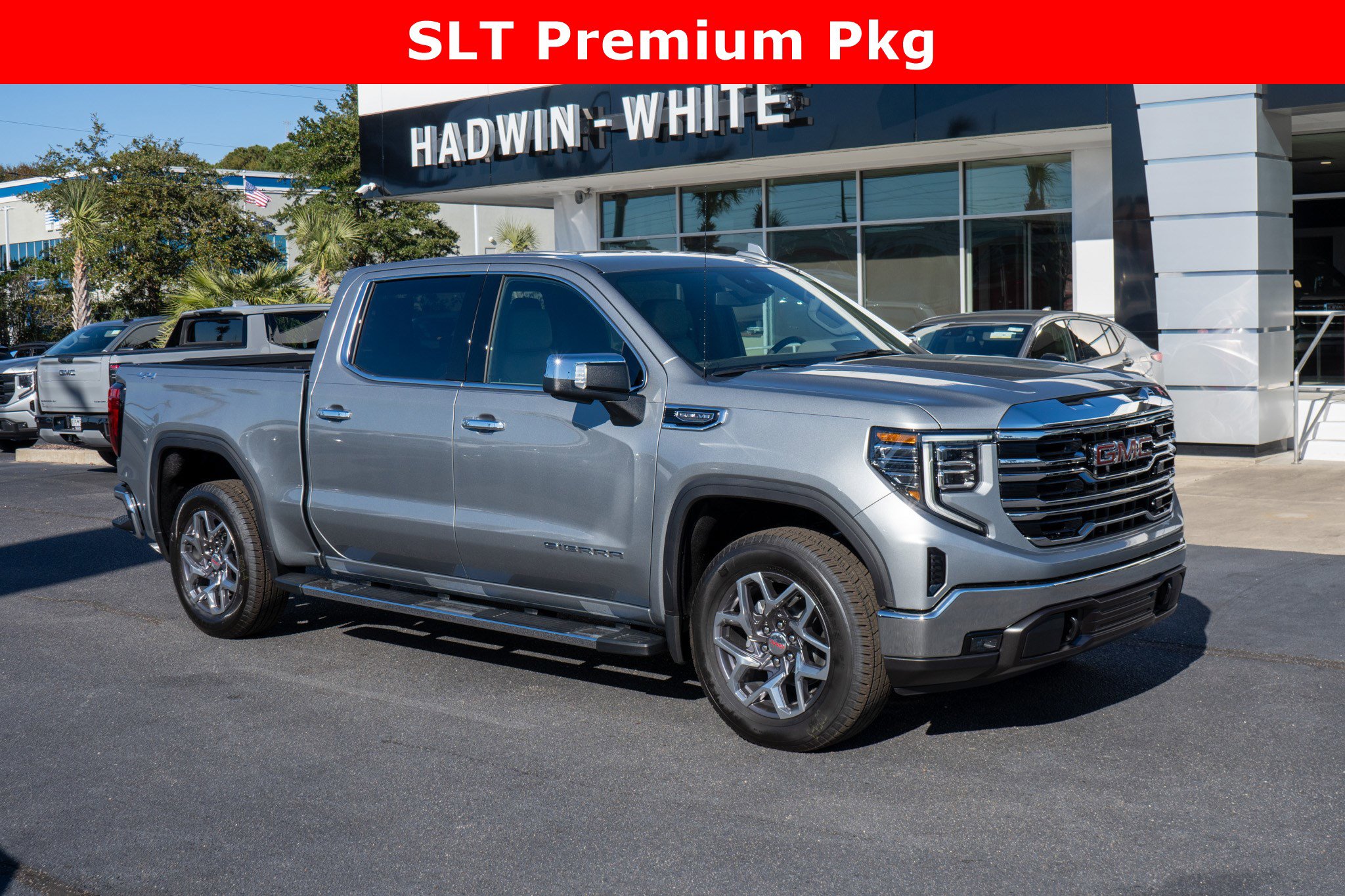 New 2026 GMC Sierra 1500 SLT w/ SLT Premium Package AWD/4WD image 1