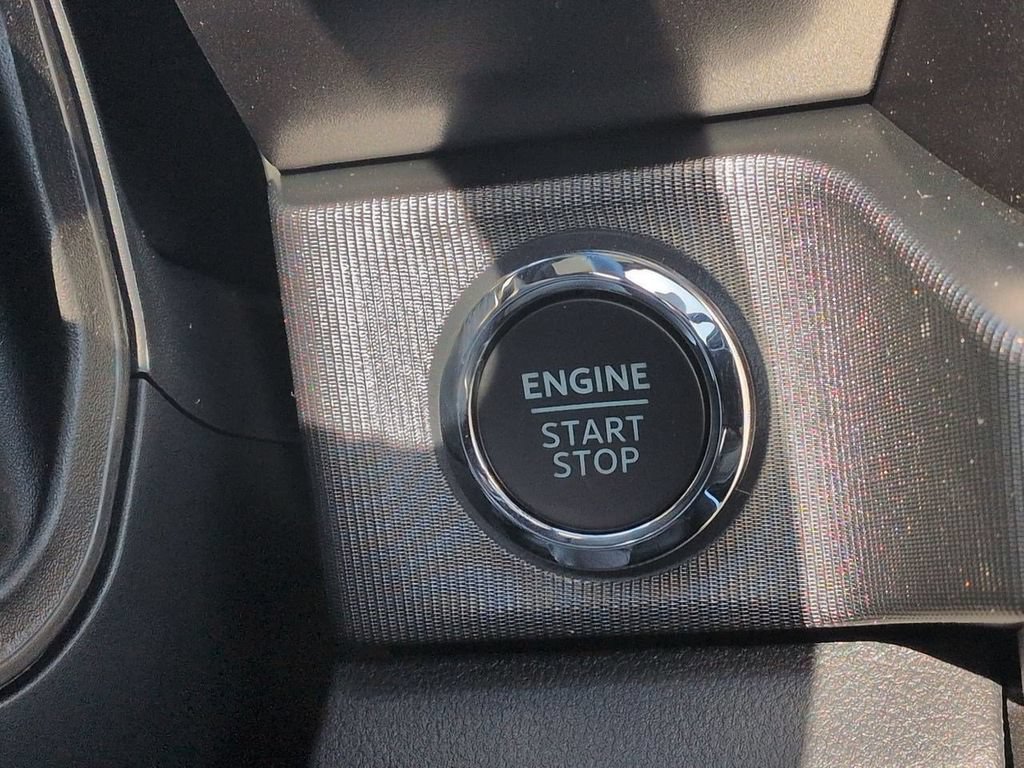 New 2026 Ford F250 Platinum AWD/4WD image 16