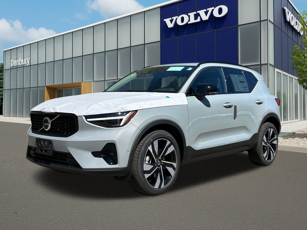 New 2026 Volvo XC40 B5 Plus w/ Climate Package AWD/4WD image 1