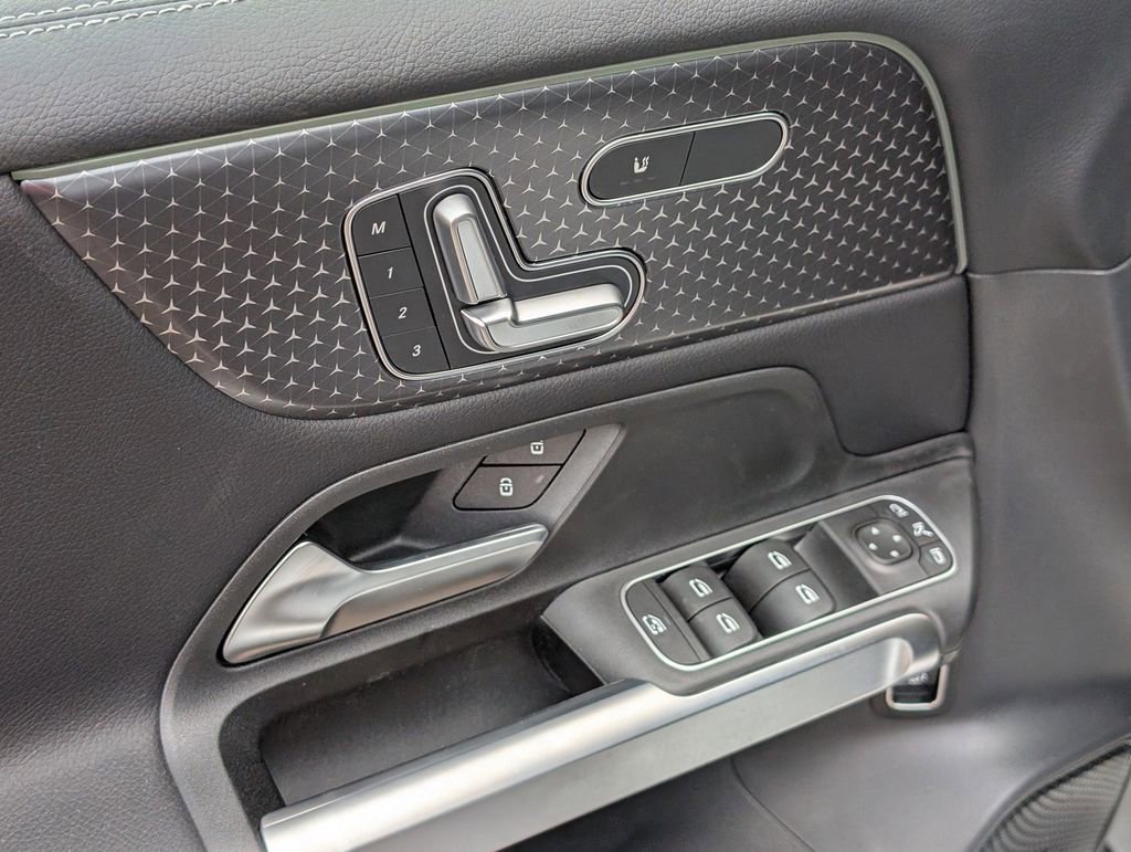 New 2026 Mercedes-Benz GLB 250 4MATIC image 26