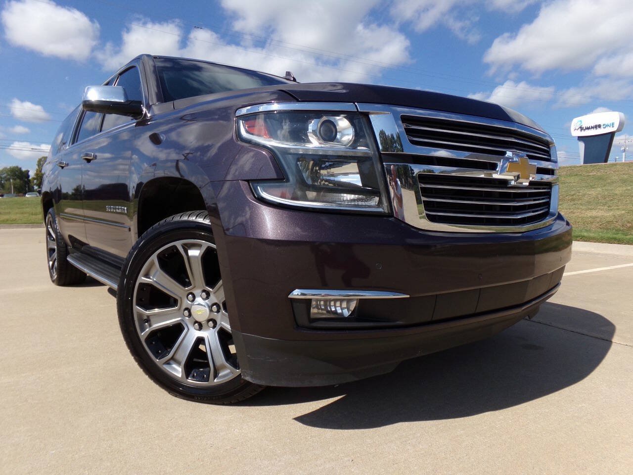 Used 2015 Chevrolet Suburban LTZ RWD image 10