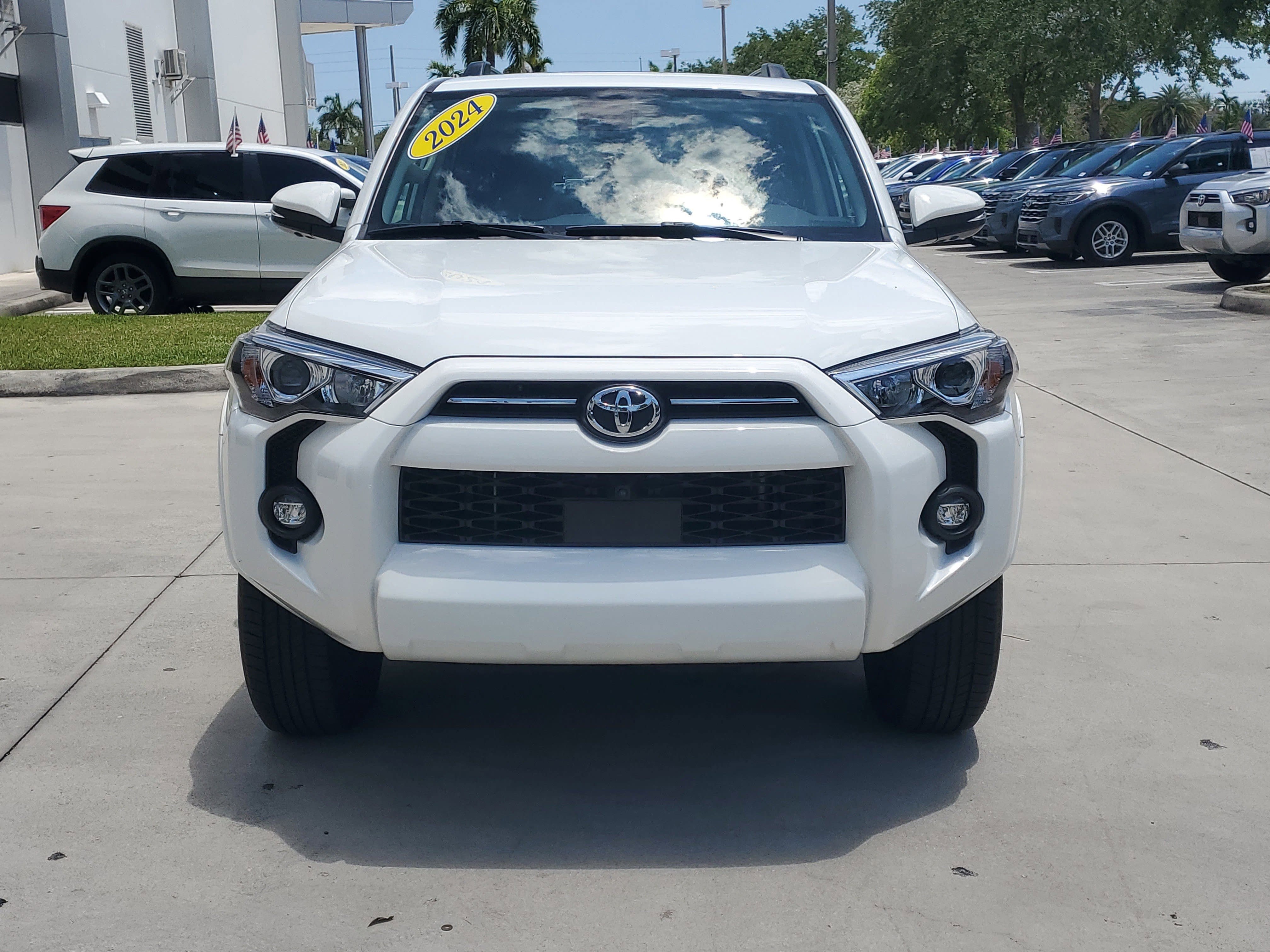 Certified 2024 Toyota 4Runner SR5 Premium w/ Moonroof Package AWD/4WD image 8
