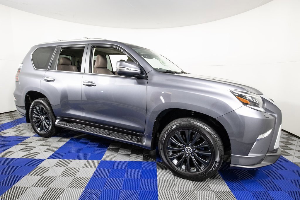 Used 2023 Lexus GX 460 Luxury image 3