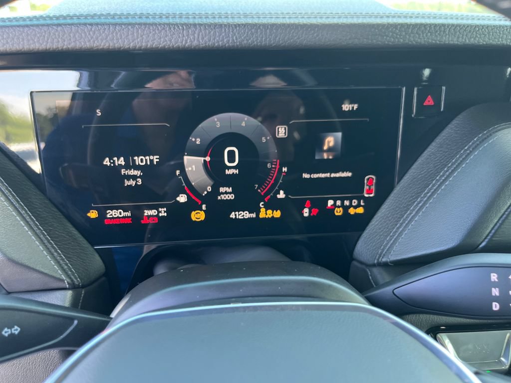 Used 2025 GMC Yukon XL Denali w/ Sun & Power Step Package AWD/4WD image 16