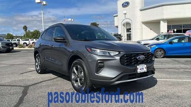 Used 2025 Ford Escape ST-Line AWD/4WD image 1