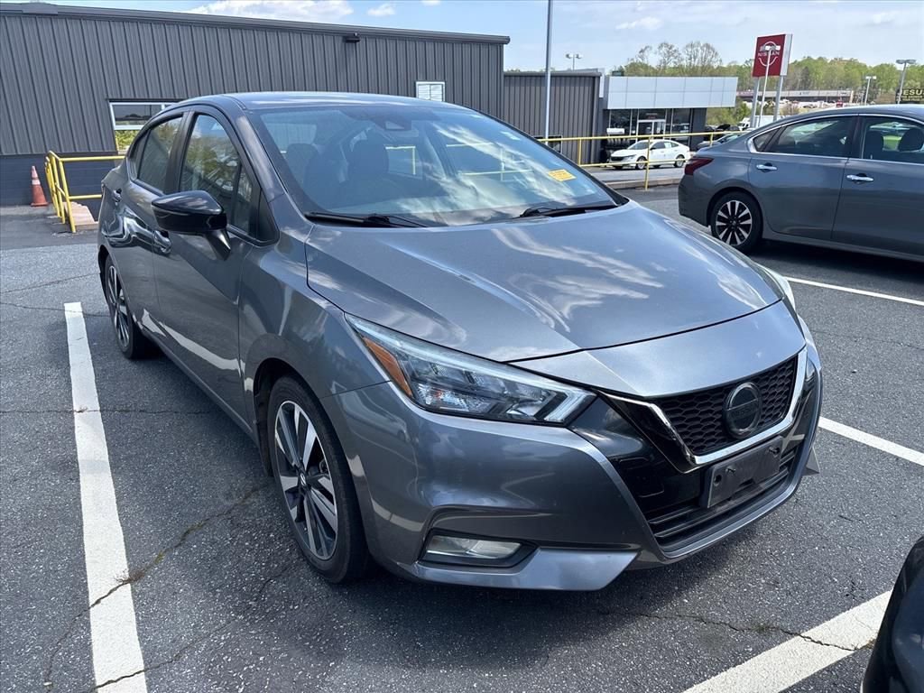 Used 2020 Nissan Versa SR image 4