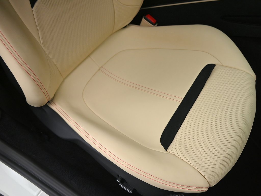 Used 2024 Ferrari Roma image 15