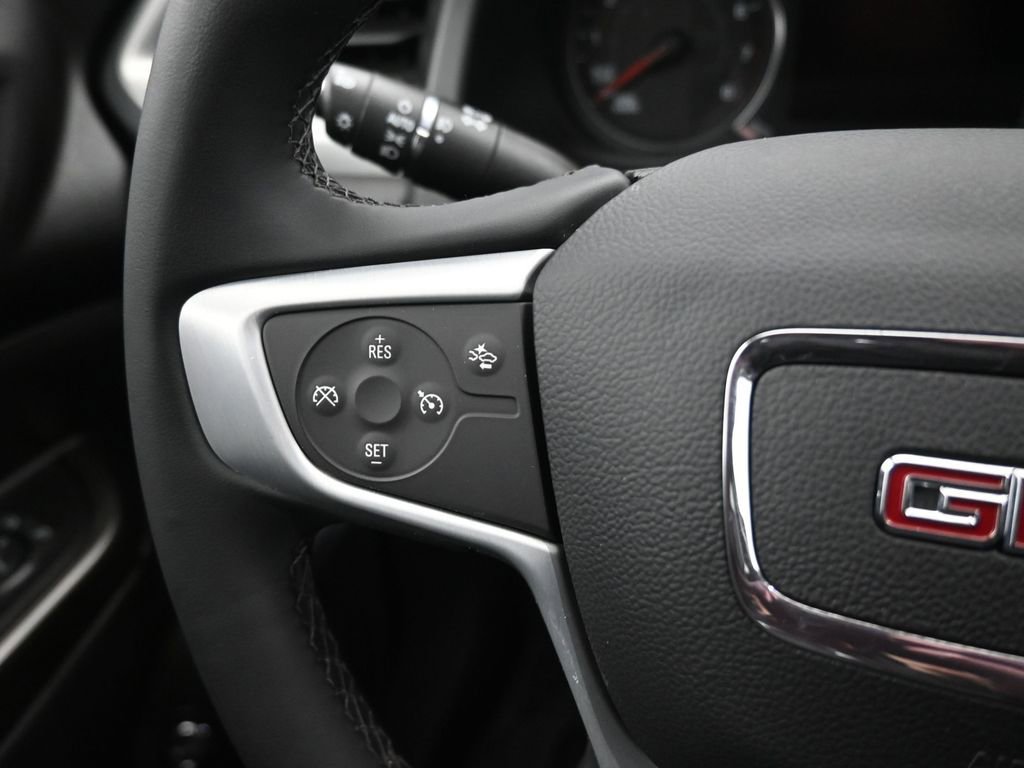 Used 2023 GMC Acadia SLT image 20