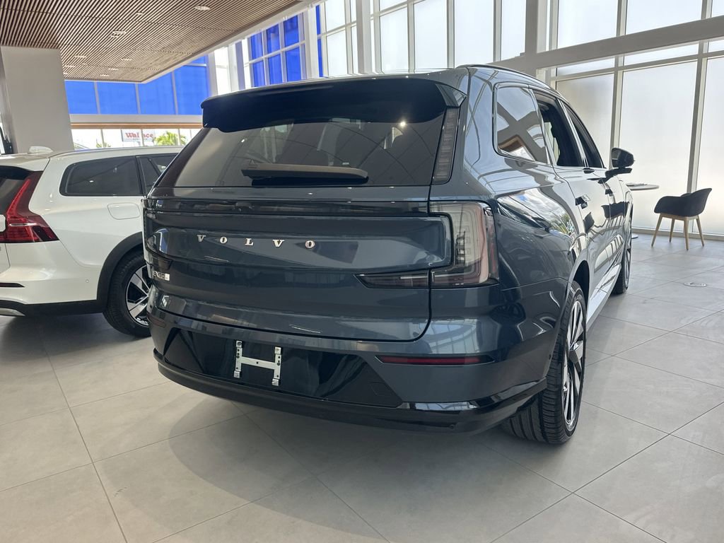 New 2025 Volvo EX90 Ultra image 3