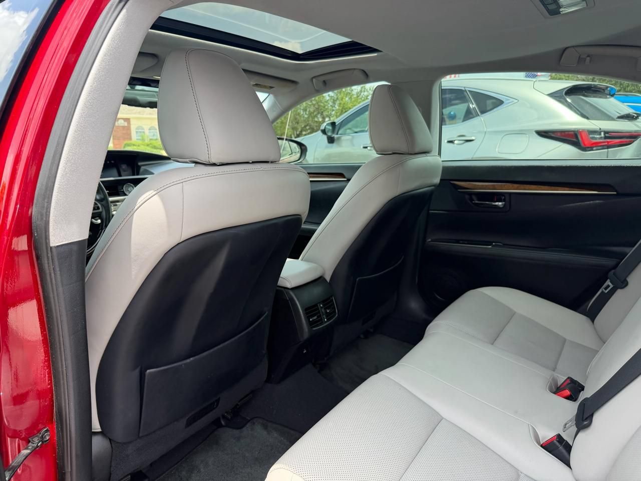 Used 2017 Lexus ES 350 w/ Premium Package FWD image 16