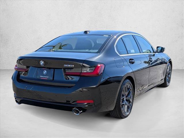 Used 2026 BMW 330i Sedan w/ Premium Package RWD image 2