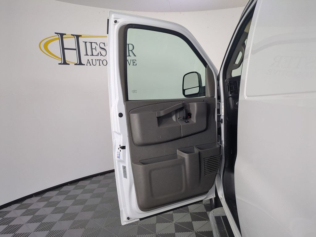 Used 2025 Chevrolet Express 2500 w/ Driver Convenience Package RWD image 30